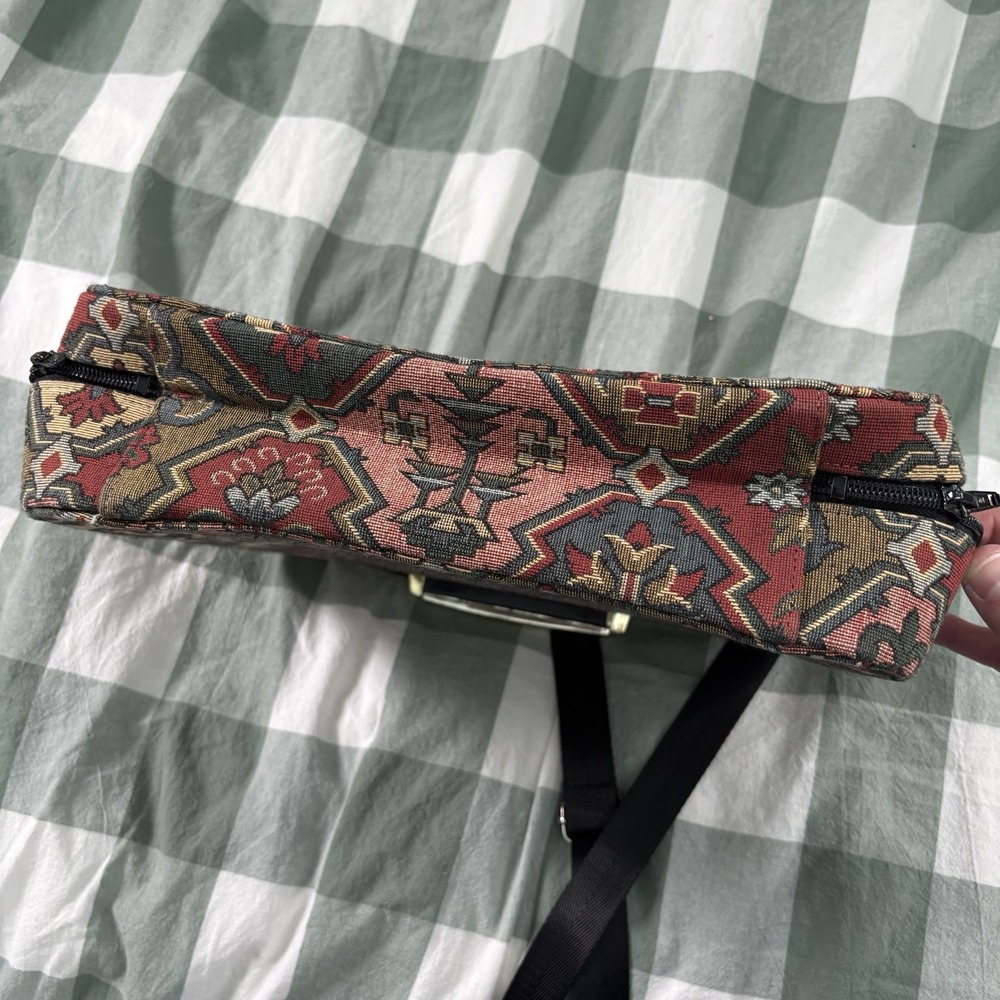 Vintage 80s 90s Y2K Needlepoint Tapestry Purse Handbag Structured Travel Case - Picture 11 of 15